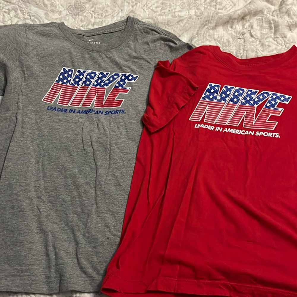 Boy’s Nike t-shirts